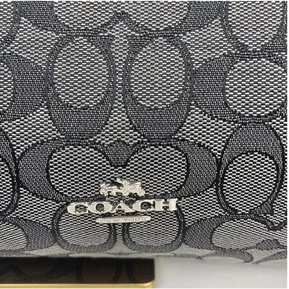 VINTAGE Y2K COACH CHARLEY CROSSBODY IN SIGNATURE COLOR AND MONOGRAM - Picture 4 of 7